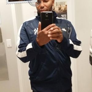 Meet your Posher, Barry